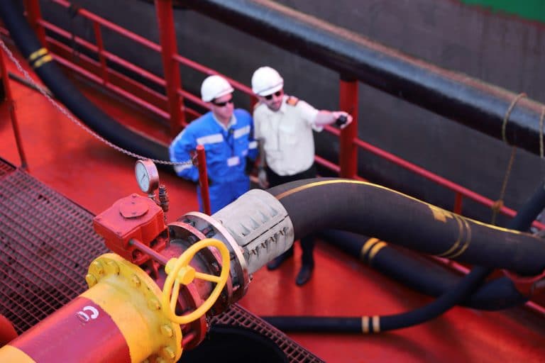 Improved FHD bunkering hose Case study by Elaflex