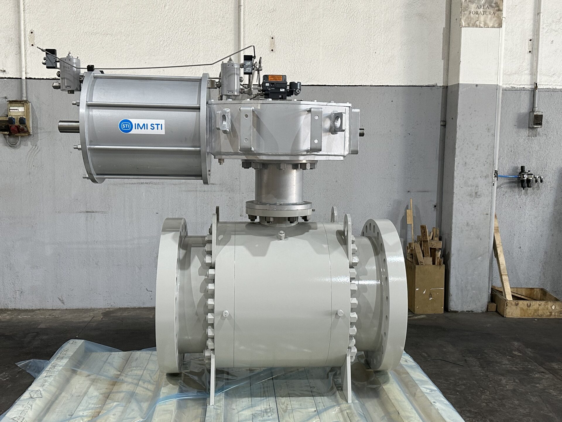 Reimagining Flow Control for Efficient, Low-Noise LNG Production