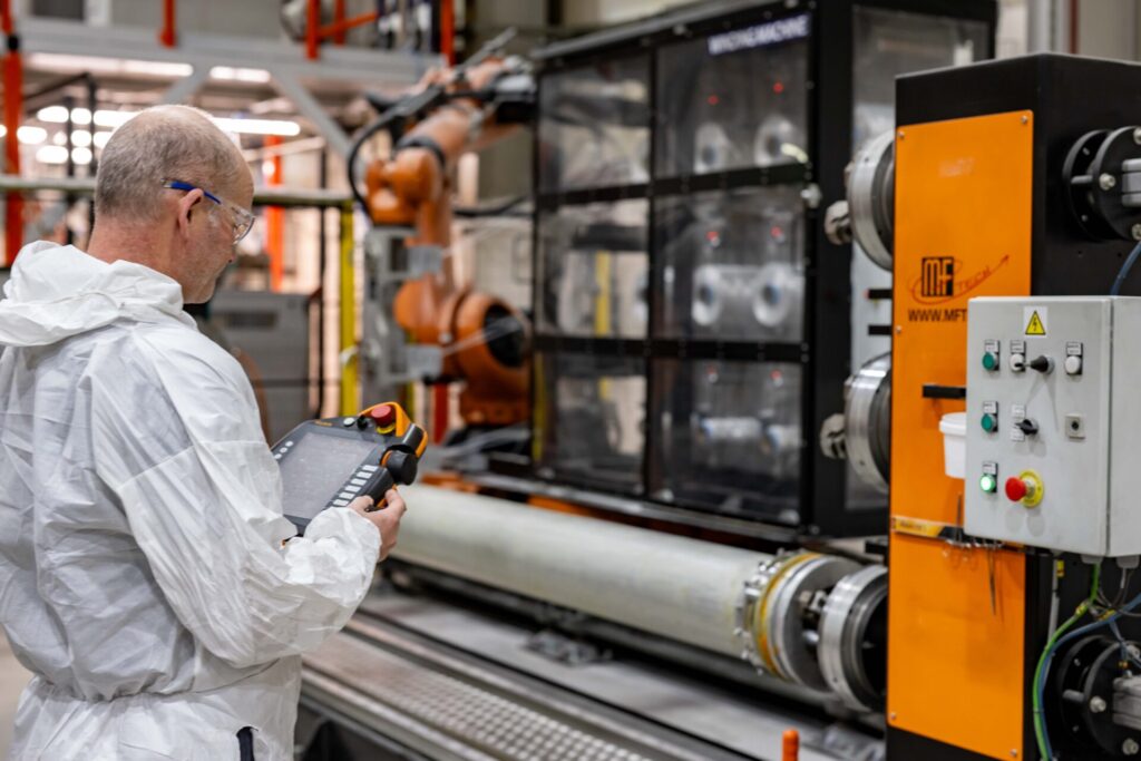 Freudenberg Flow Technologies acquires Balmoral Comtec