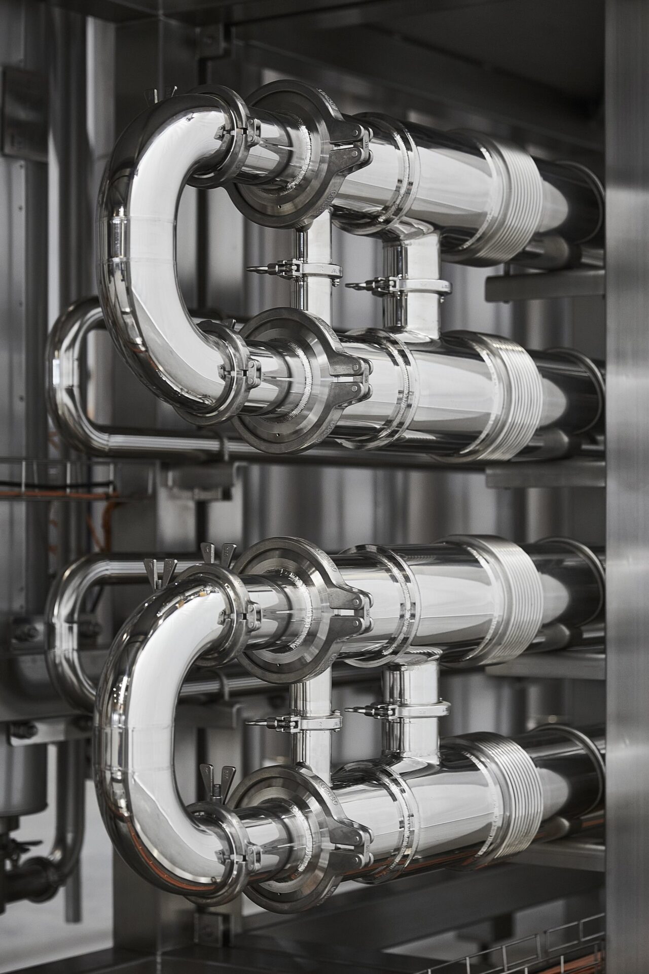 Polished stainless steel tubes and U-bends of an HRS AS Series annular space heat exchanger