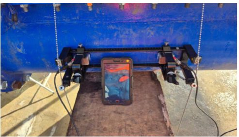 Panametrics PT900 clamp-on flowmeter installed on the robot insertion mechanism of a DN350 pipe