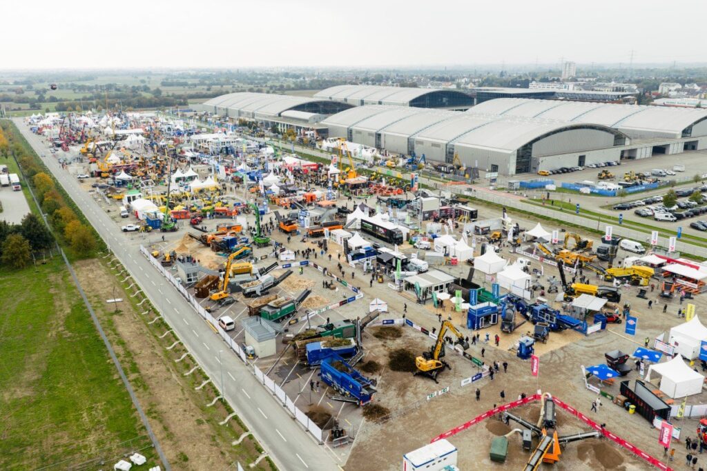 Aerial view of the outdoor demonstration grounds of RecyclingAKTIV and TiefbauLIVE next to Messe Karlsruhe